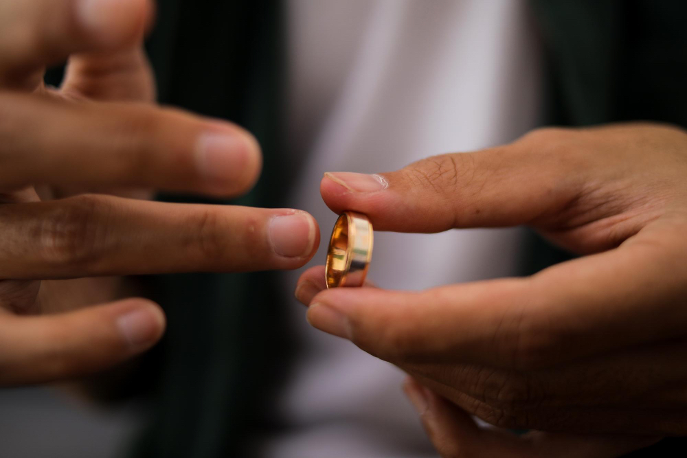 My Boyfriend Wears a Wedding Ring But He’s Not Married